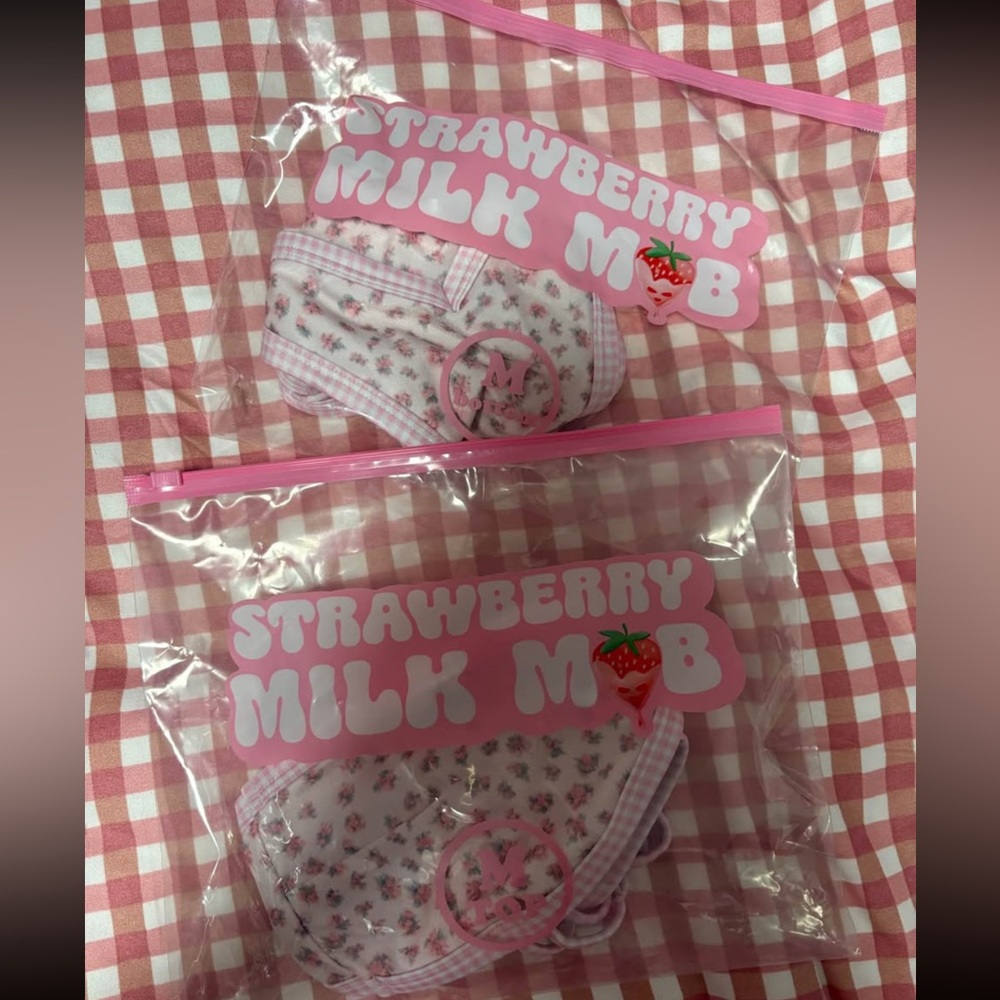 Strawberry MilkMob Bikini Set - Picture 2 of 3